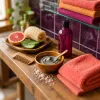 Shampoing detox pour cheveux bouclés : le geste clé pour un cuir chevelu sain