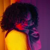 Eau calcaire et cheveux bouclés : comprendre, protéger et rééquilibrer vos longueurs
