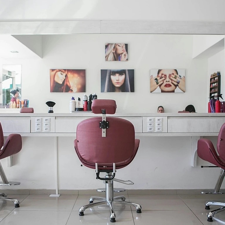 L'art de choisir le bon peigne pour cheveux bouclés