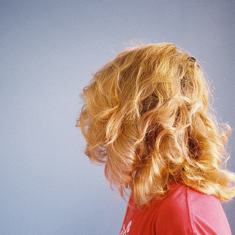 Réaliser un masque maison pour sublimer vos cheveux bouclés