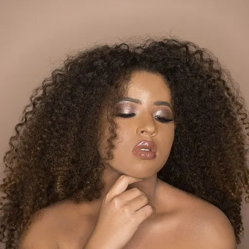 Wave wave hair : sublimer les cheveux ondulés et texturés au naturel