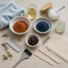 Colorer ses cheveux bouclés sans perdre sa boucle : balayage, henné et alternatives douces